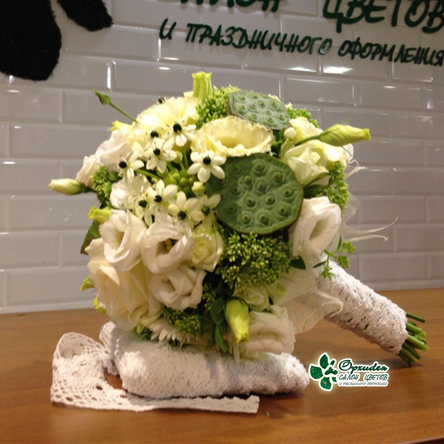 букет невесты из зеленых цветов